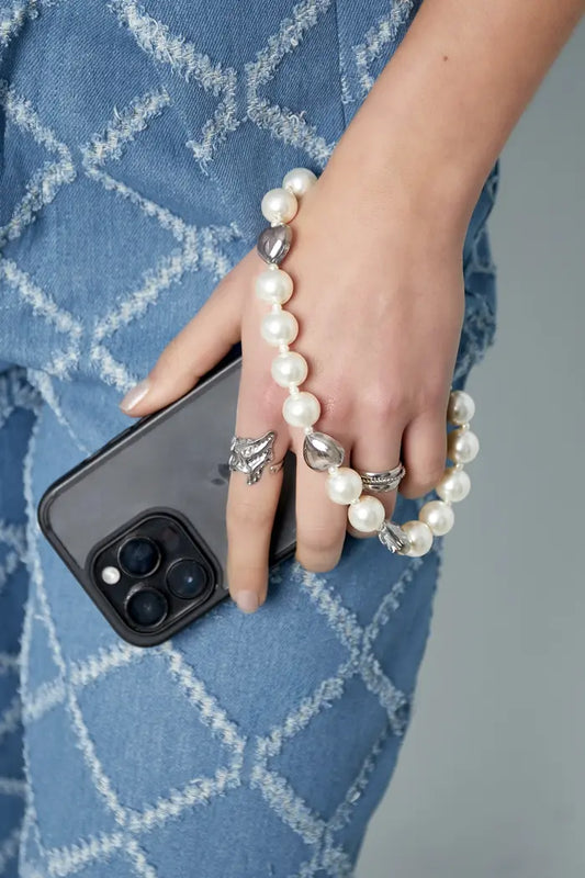 Telephone cord heart of pearl