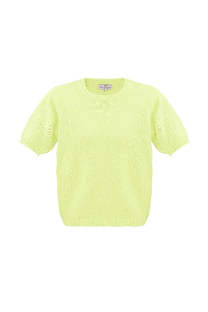 puffed sleeves top